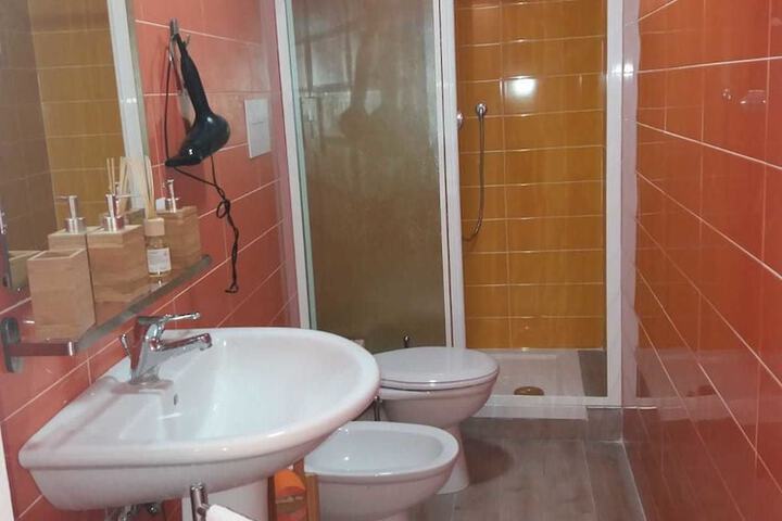Room 15 of 21
