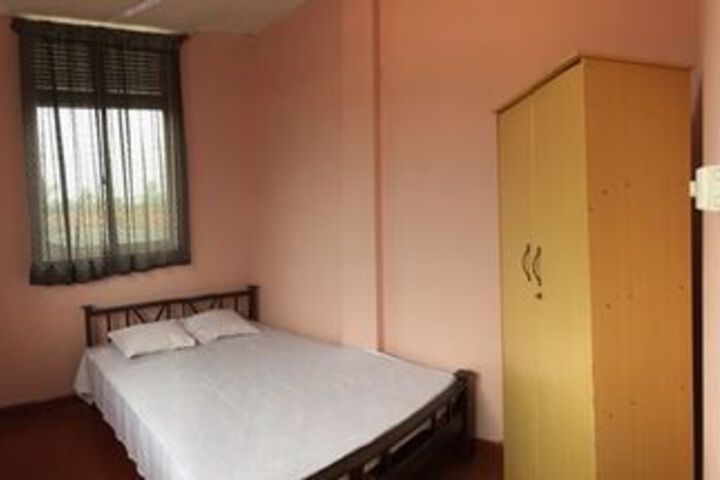 Room 43 of 87