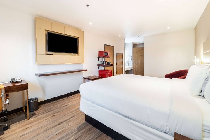 Room 20 of 37