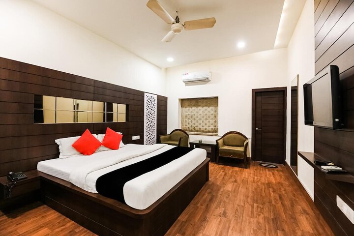 Room 28 of 57