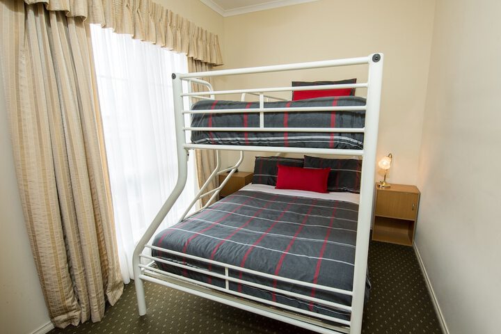 Room 14 of 73
