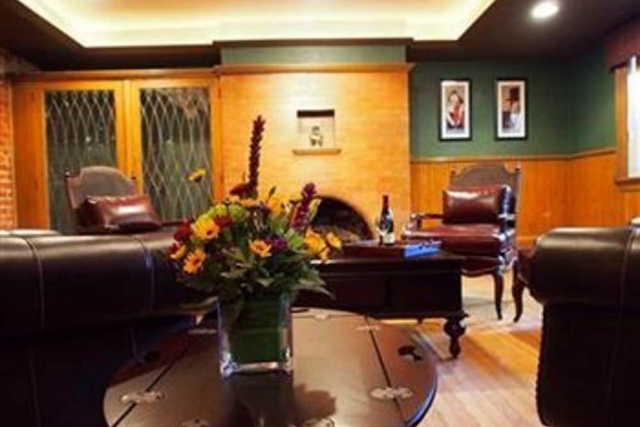 Guest Lobby