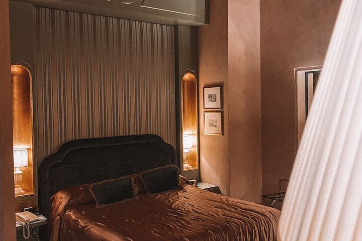 Room 23 of 68