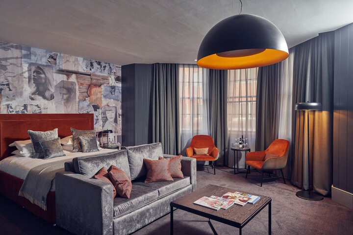 Room 21 of 60