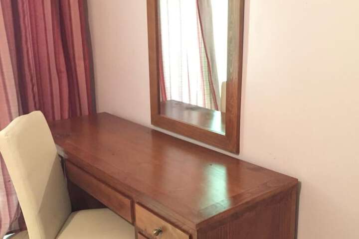 Room 9 of 26