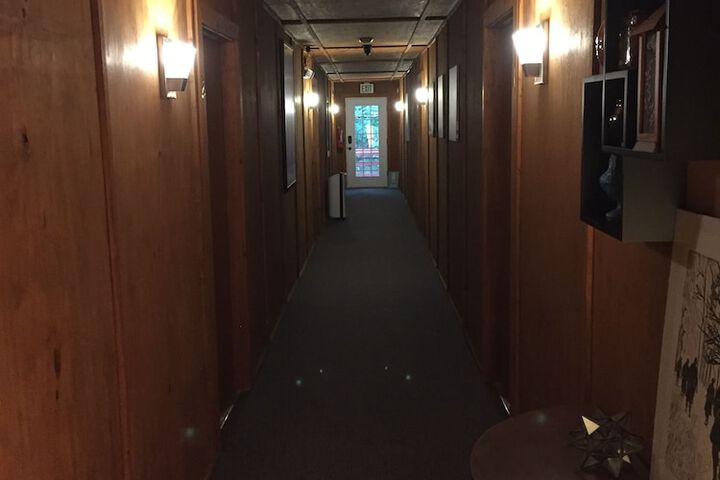 Ballroom/Hall 31 of 53
