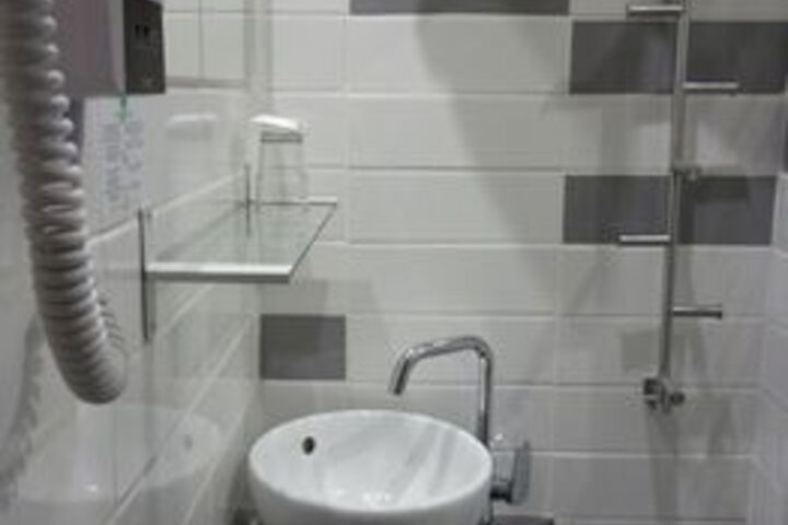 Room 2 of 22