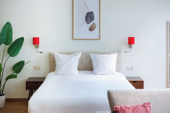 Room 42 of 186
