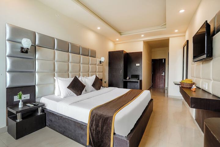 Room 20 of 35