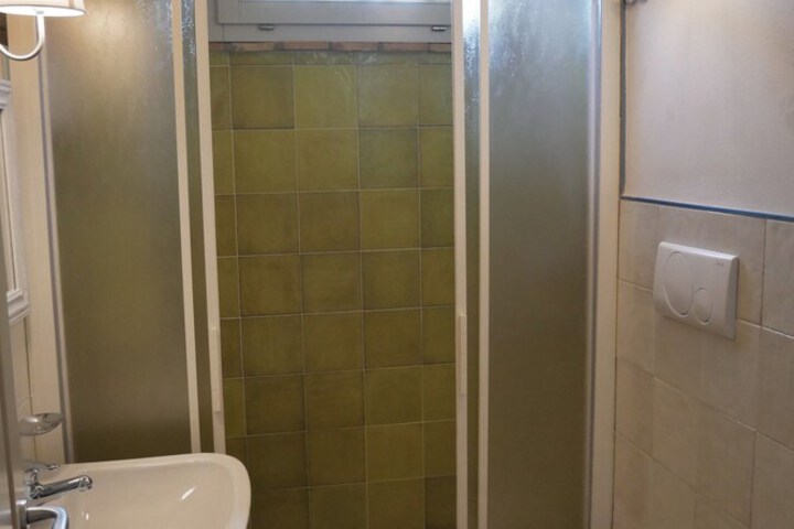 Room 43 of 62