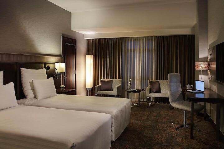 Room 15 of 110