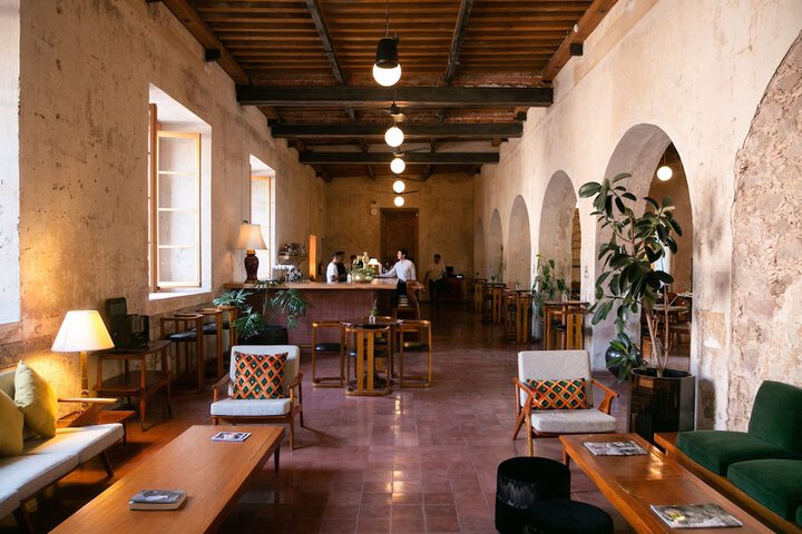 Dining 168 of 222