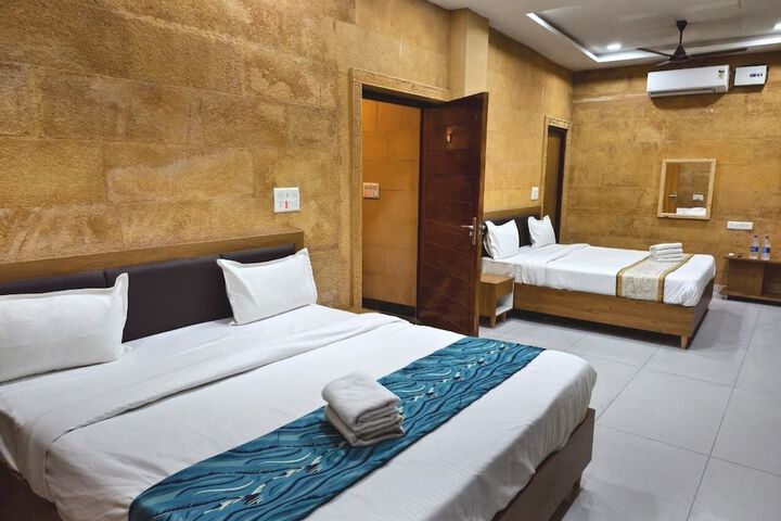Room 6 of 29