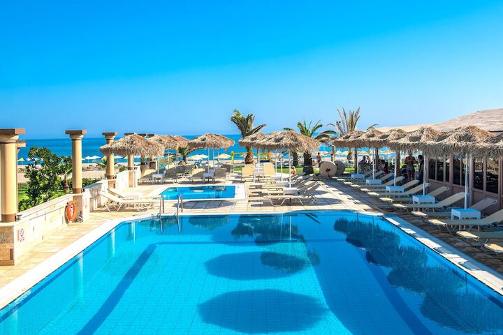 Pool Hotel