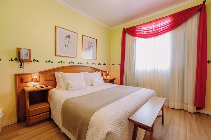 Room 49 of 95
