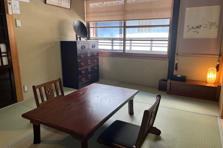 Room 9 of 29
