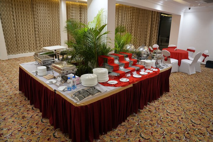 Ballroom/Hall 58 of 70