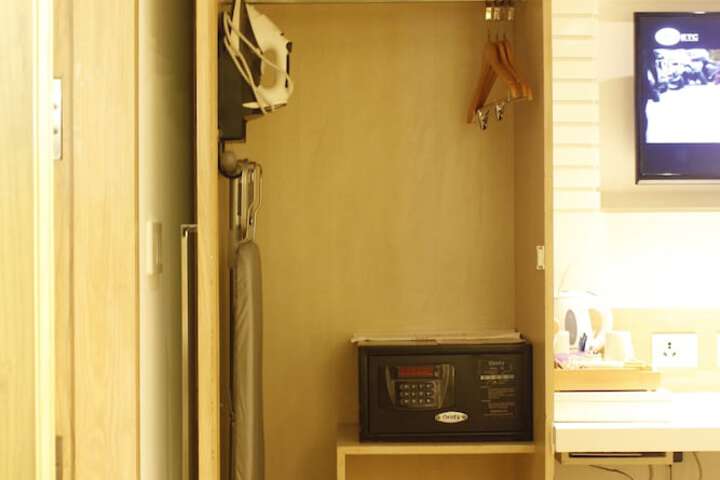 Room amenity