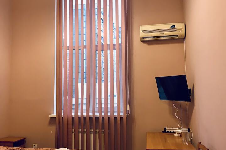 Room 7 of 36