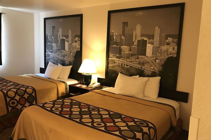 1 Queen Bed Accessible Room (4 of 14)