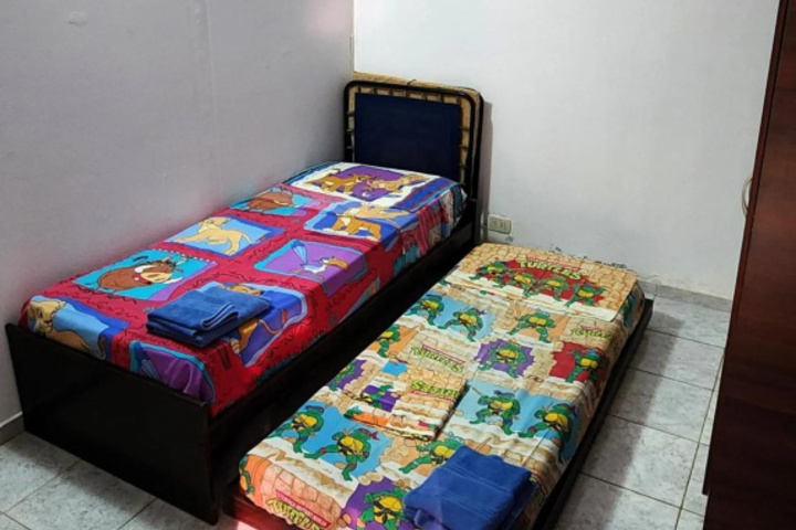 Room 5 of 12