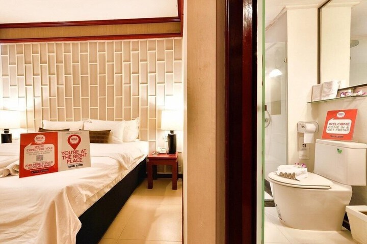 Room 19 of 39