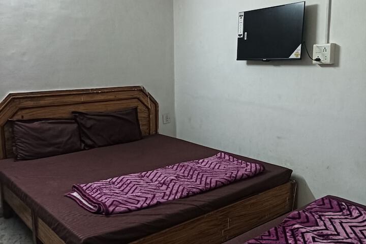 Room 9 of 69