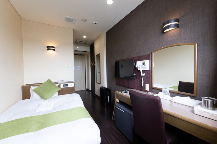 Room 10 of 62