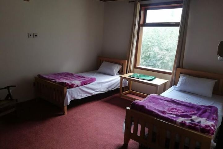 Room 2 of 6