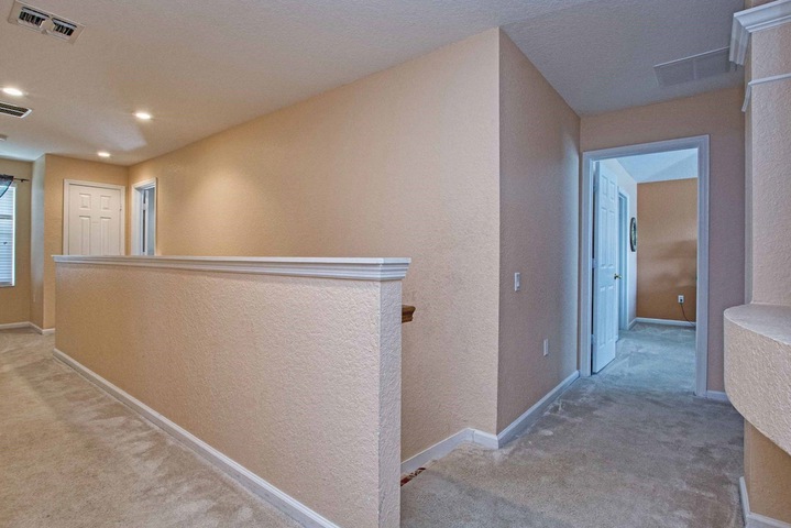 Ballroom/Hall 107 of 117