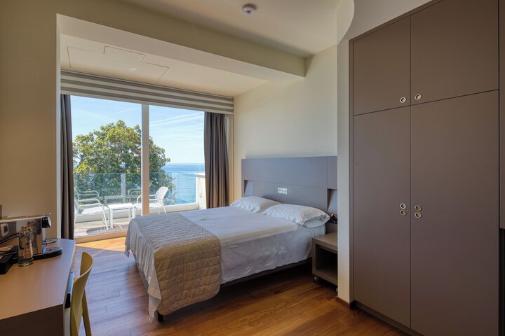 Room 31 of 75
