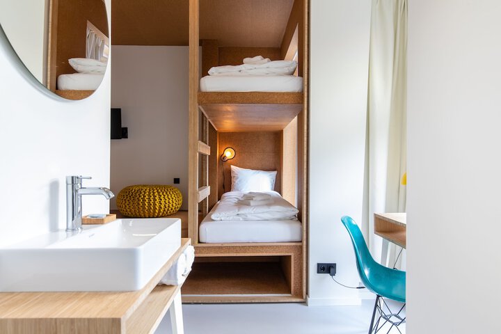Room 26 of 63
