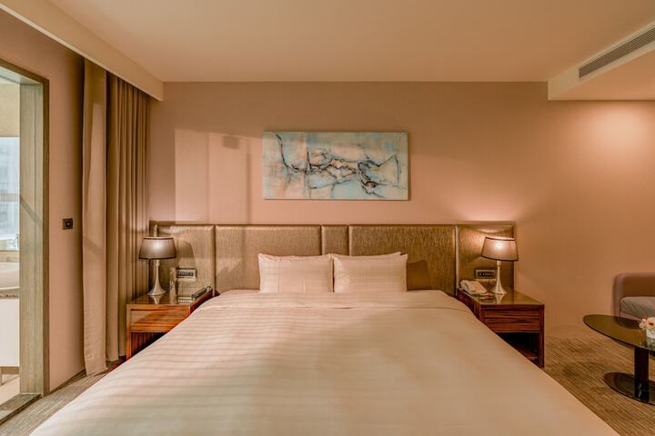 Room 20 of 100