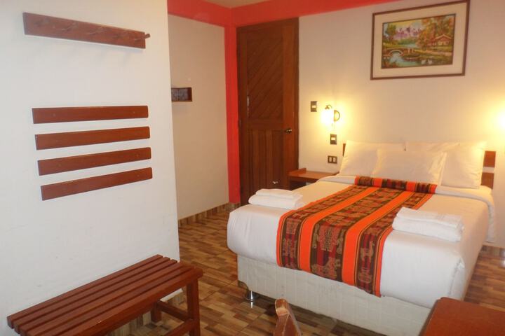 Room 6 of 14