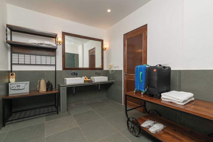 Room 15 of 75