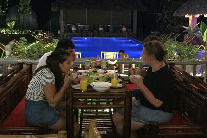Dining 77 of 113