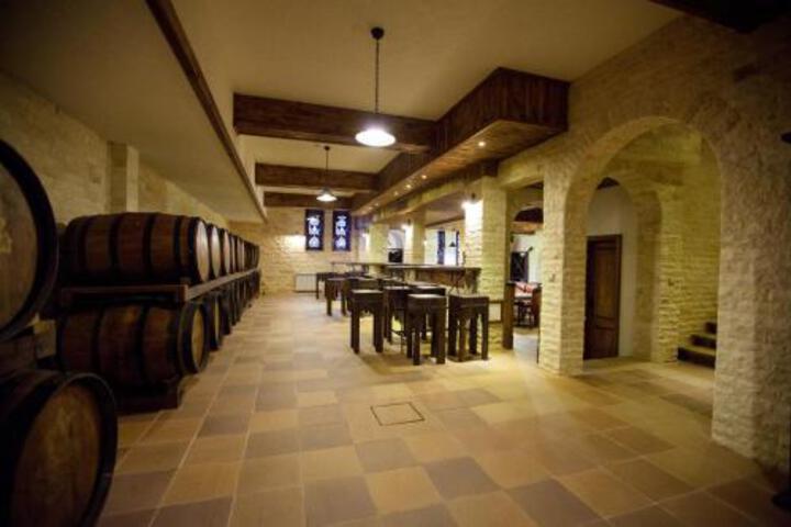 Rozhena Hotel