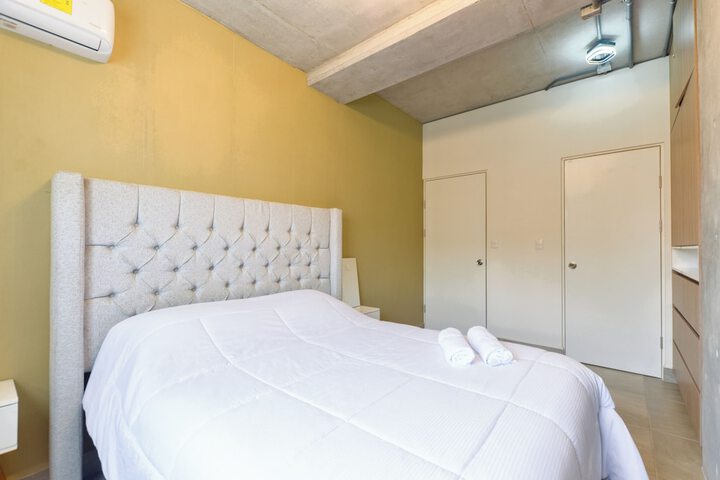 Room 52 of 254