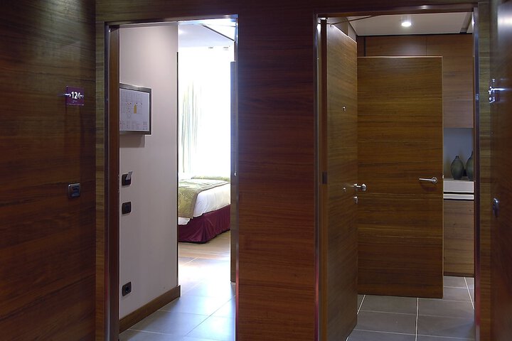 Room 22 of 168