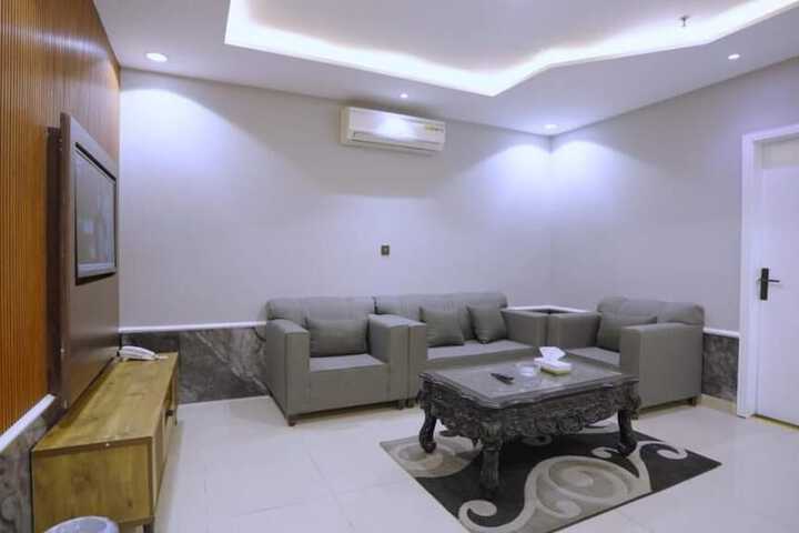 Room 7 of 15