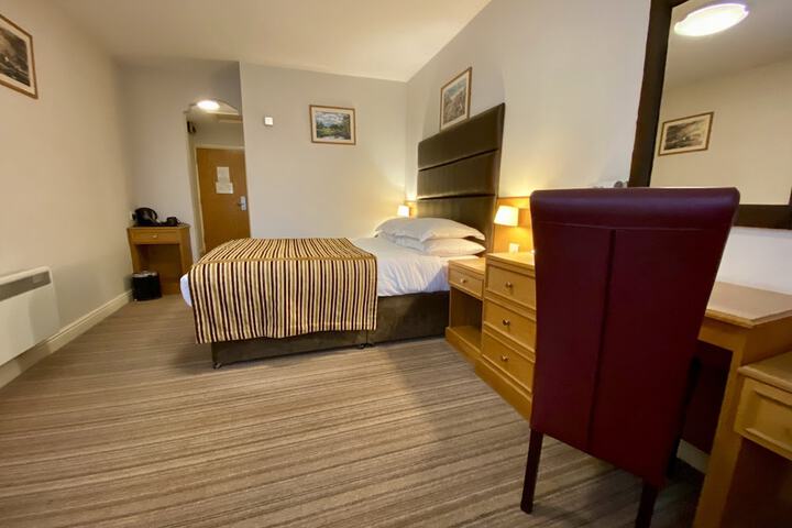 Room 22 of 103