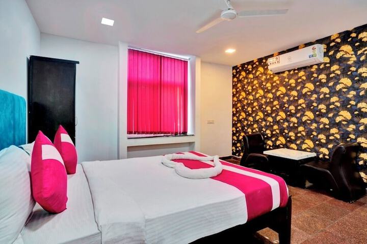 Room 8 of 24