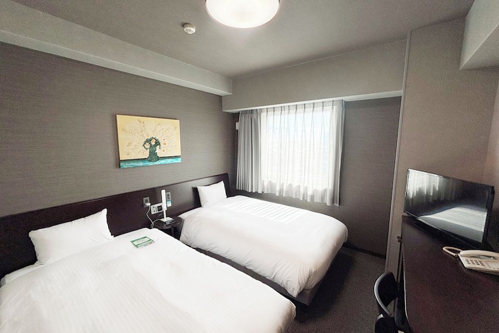Room 10 of 47