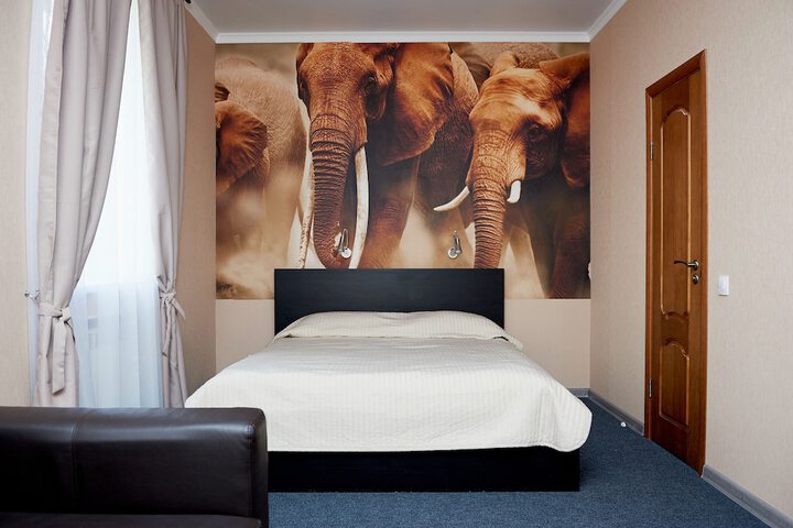 Room 1 of 53