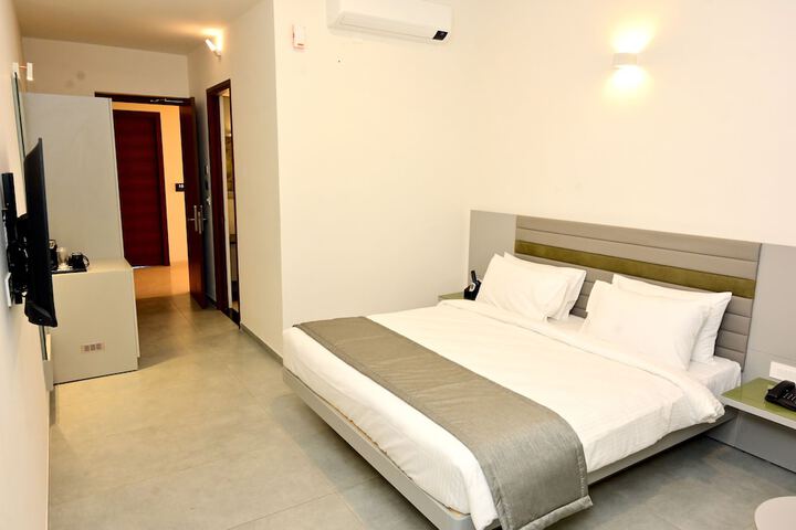 Room 11 of 29