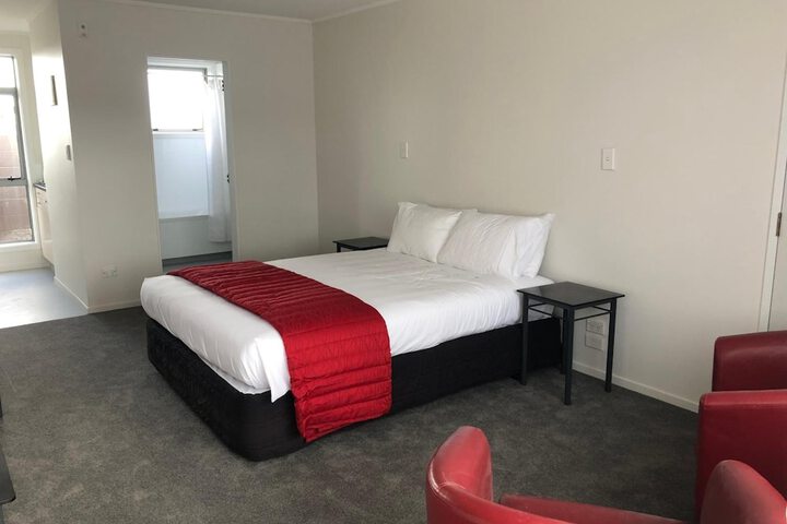 Room 10 of 34