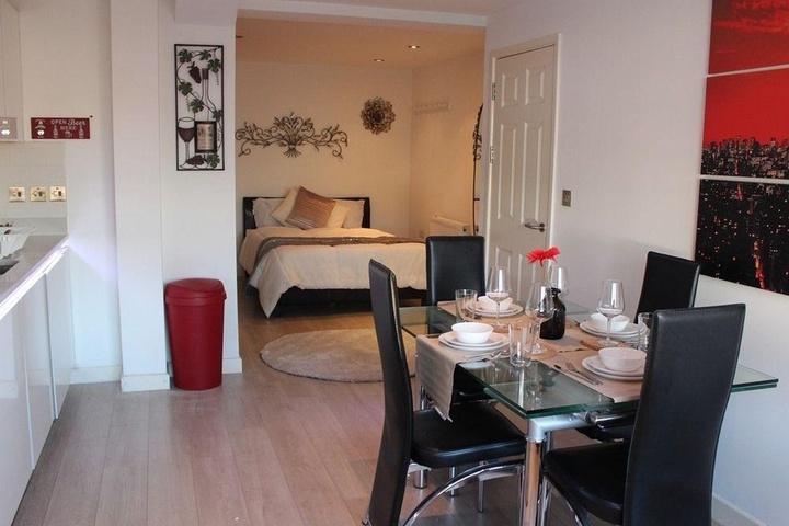 Whitechapel Deluxe Rooms