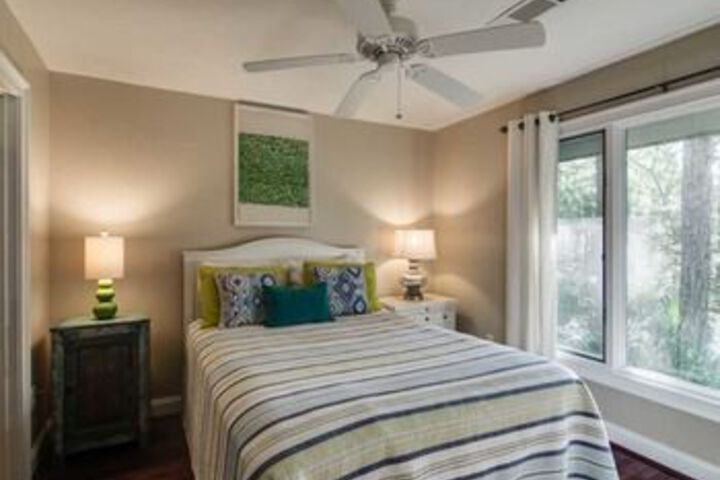 Room 9 of 26