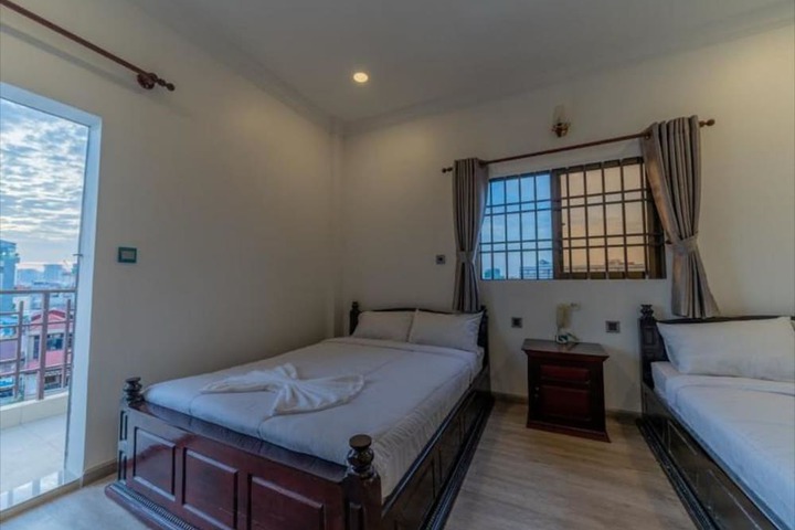 Room 10 of 39