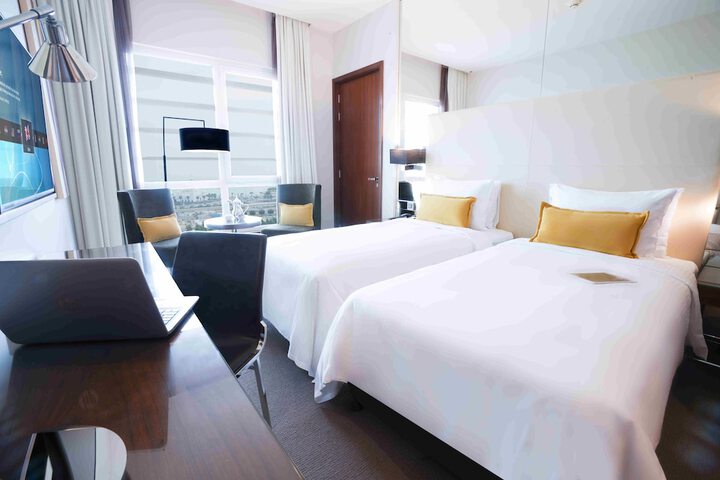 Room 16 of 131